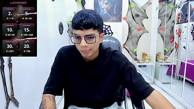 Snapshot of Noha_scott chatting on October 23, 2025, 11:36 pm Noha scott online show from October 23, 2025, 11:36 pm