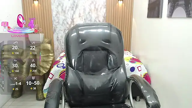 Snapshot of Noha_scott chatting on October 16, 2025, 11:46 pm Noha scott online show from October 16, 2025, 11:46 pm