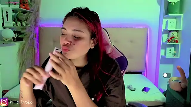 Kylie brokee online show from May 1, 2026, 9:09 pm