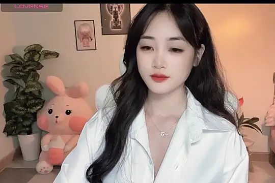  Aimy  online show from October 18, 2025, 6:10 pm