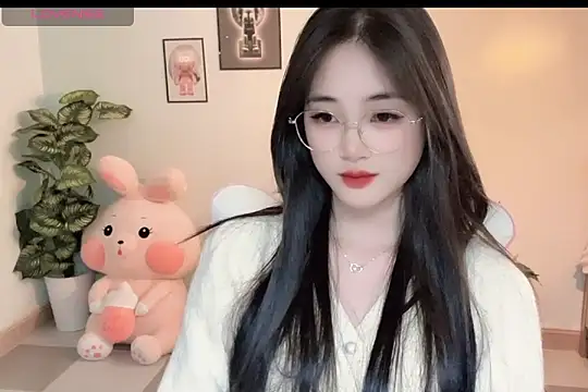  Aimy  online show from November 19, 2025, 5:40 am