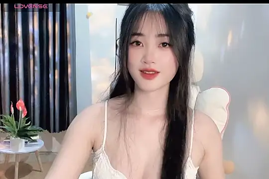  Aimy  online show from March 3, 2025, 7:07 pm