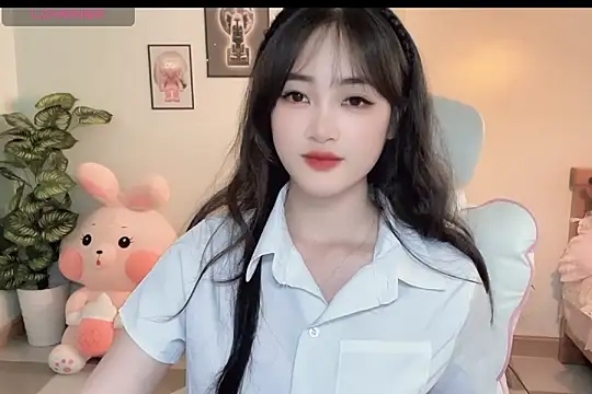  Aimy  online show from October 8, 2025, 4:47 am