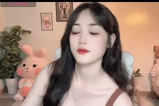  Aimy  online show from October 10, 2025, 3:46 pm