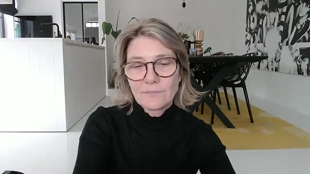 godinflower online show from October 7, 2025, 3:35 pm