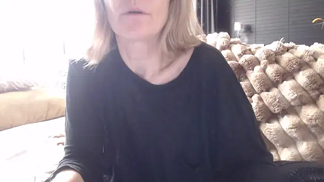 godinflower online show from November 4, 2025, 1:48 pm