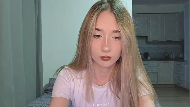 Snapshot of VikiSea chatting on March 20, 2025, 2:10 pm VikiSea online show from March 20, 2025, 2:10 pm