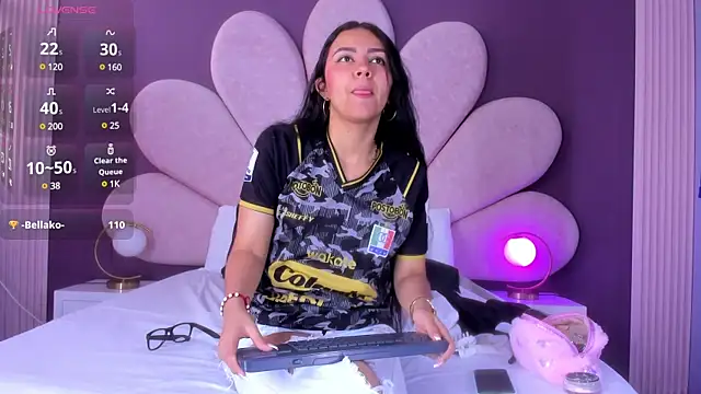AmmyJones  online show from February 19, 2025, 2:44 pm