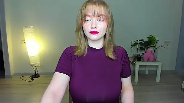 AidaPerry online show from October 14, 2025, 3:45 pm