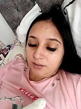 Juanamd1 online show from October 16, 2025, 3:31 pm