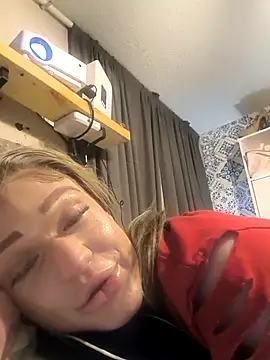 Snapshot of ImCarolinaCutiexxx chatting on October 22, 2025, 3:55 pm ImCarolinaCutiexxx online show from October 22, 2025, 3:55 pm