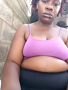 Snapshot of Broan_me chatting on November 20, 2025, 6:25 am Broan me online show from November 20, 2025, 6:25 am