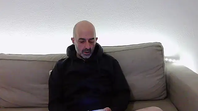 newsimo74 online show from February 16, 2025, 5:04 am