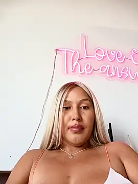 Snapshot of SamaraJay1 chatting on February 16, 2025, 7:49 pm SamaraJay1 online show from February 16, 2025, 7:49 pm