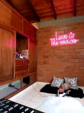 Snapshot of SamaraJay1 chatting on March 18, 2025, 3:33 pm SamaraJay1 online show from March 18, 2025, 3:33 pm