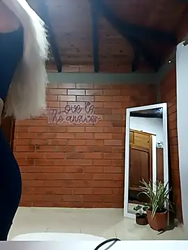 Snapshot of SamaraJay1 chatting on March 12, 2025, 11:32 am SamaraJay1 online show from March 12, 2025, 11:32 am