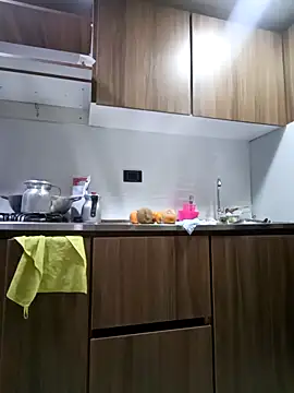 coral smitth online show from October 16, 2025, 6:38 pm