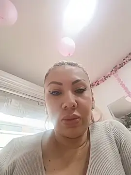 Snapshot of coral_smitth chatting on May 28, 2026, 10:04 pm coral smitth online show from May 28, 2026, 10:04 pm