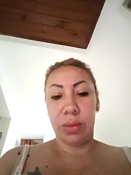 Snapshot of coral_smitth chatting on May 14, 2026, 5:21 pm coral smitth online show from May 14, 2026, 5:21 pm