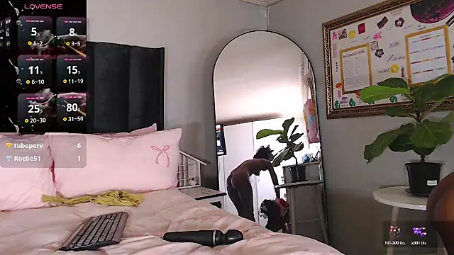 FRUITOFEDEN01 online show from March 8, 2026, 1:36 pm