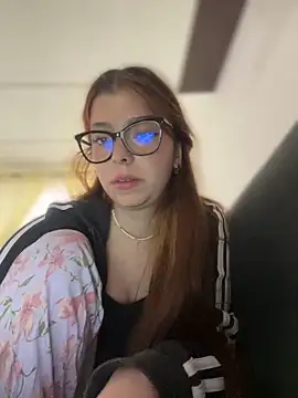 Snapshot of Cloew_Marz chatting on February 17, 2025, 9:54 pm Cloew Marz online show from February 17, 2025, 9:54 pm