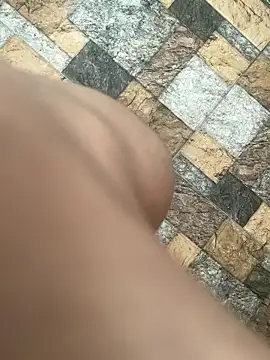 Snapshot of zeck80 chatting on January 9, 2026, 1:23 am zeck80 online show from January 9, 2026, 1:23 am