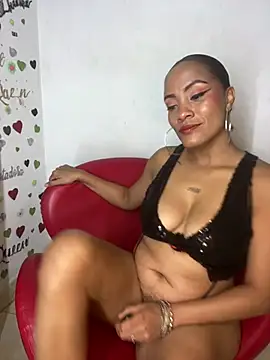 AdelaHaneix online show from February 14, 2026, 4:13 am