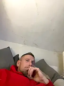 Snapshot of aaronmc311840 chatting on October 13, 2025, 12:56 am aaronmc311840 online show from October 13, 2025, 12:56 am