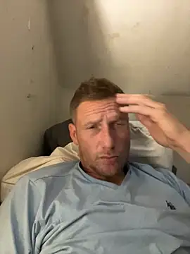 Snapshot of aaronmc311840 chatting on October 5, 2025, 11:50 pm aaronmc311840 online show from October 5, 2025, 11:50 pm