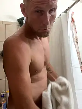 Snapshot of aaronmc311840 chatting on September 19, 2025, 10:25 pm aaronmc311840 online show from September 19, 2025, 10:25 pm