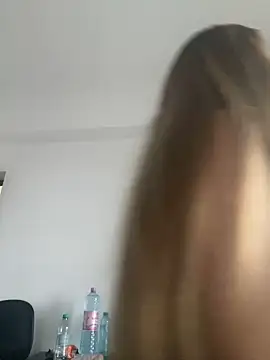 Snapshot of RaquelleDevon chatting on March 17, 2025, 6:07 am RaquelleDevon online show from March 17, 2025, 6:07 am