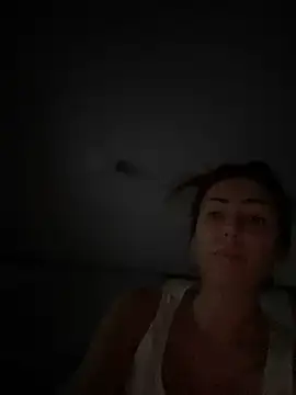 Snapshot of RaquelleDevon chatting on November 12, 2025, 6:39 am RaquelleDevon online show from November 12, 2025, 6:39 am