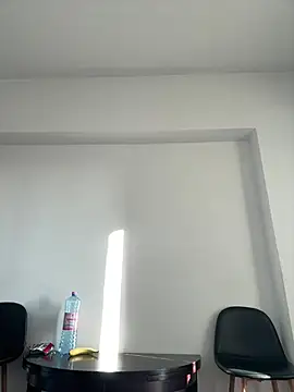 Snapshot of RaquelleDevon chatting on March 19, 2025, 6:03 am RaquelleDevon online show from March 19, 2025, 6:03 am