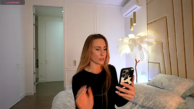 Goodgirlgonabad online show from October 9, 2025, 3:45 pm