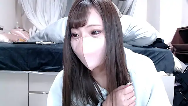 Snapshot of _chanMOMO_ chatting on March 5, 2025, 7:17 pm chanMOMO online show from March 5, 2025, 7:17 pm