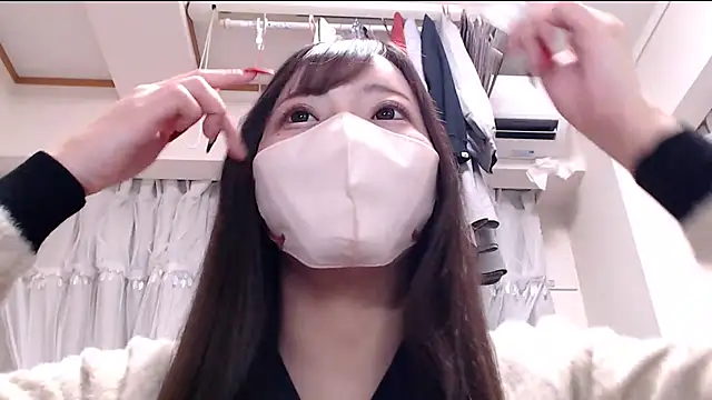Snapshot of _chanMOMO_ chatting on March 3, 2025, 3:00 pm chanMOMO online show from March 3, 2025, 3:00 pm