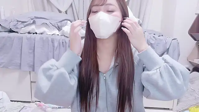 Snapshot of _chanMOMO_ chatting on October 10, 2025, 1:23 pm chanMOMO online show from October 10, 2025, 1:23 pm