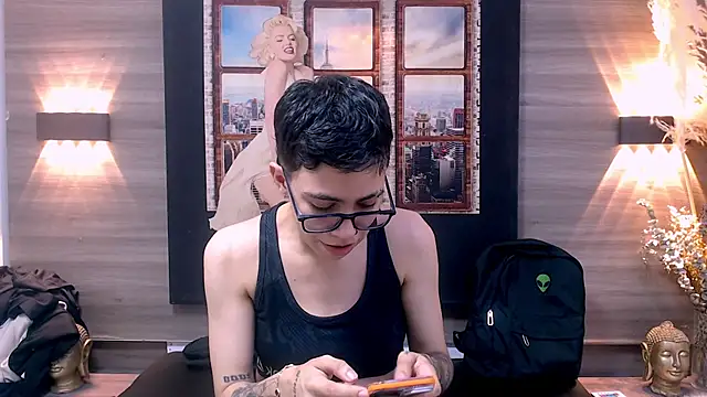 Cutie Shy  online show from November 20, 2025, 7:14 pm