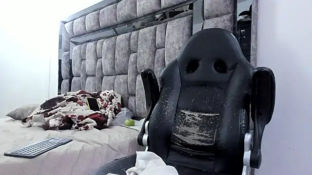 MalconStonne online show from February 4, 2026, 2:50 am