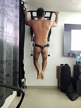 Snapshot of LatinMar chatting on March 4, 2026, 12:02 pm LatinMar online show from March 4, 2026, 12:02 pm