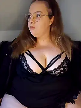  Julie x online show from October 9, 2025, 2:28 pm