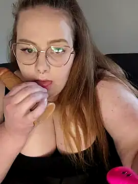  Julie x online show from December 7, 2024, 12:40 pm