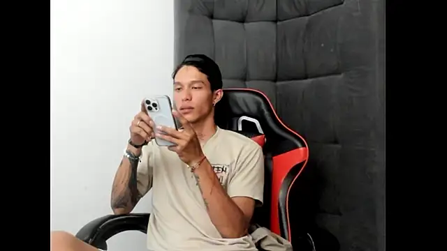 TommyGun 22 online show from February 19, 2026, 1:02 am