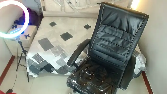 Snapshot of Salome_Milf202 chatting on January 9, 2026, 3:57 am Salome Milf202 online show from January 9, 2026, 3:57 am