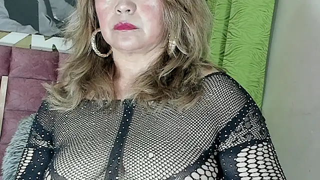 Kazsandraa online show from January 6, 2026, 5:55 am