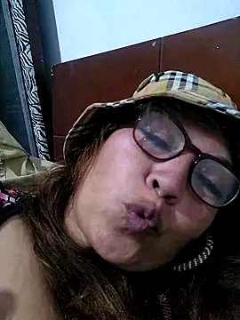 Kazsandraa online show from February 19, 2025, 4:12 am