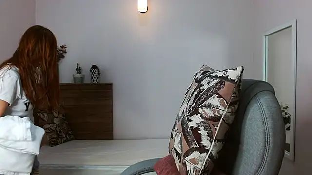 liseth fox online show from February 1, 2025, 12:15 pm