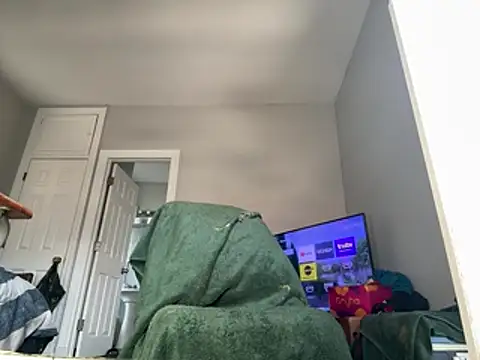 ChiRaqb8 online show from April 14, 2026, 7:30 pm