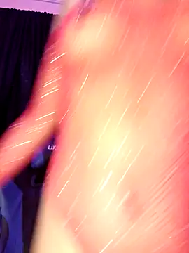 Snapshot of ---sophia--- chatting on October 20, 2025, 11:33 am ---sophia--- online show from October 20, 2025, 11:33 am