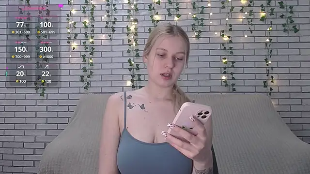 EmiliaDuchess online show from February 27, 2025, 6:13 am